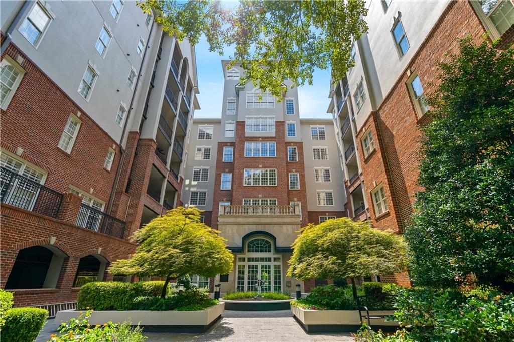 50 Biscayne Dr NW in Atlanta, GA - Building Photo