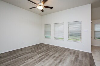 625 Saguaro Dr in Haslet, TX - Foto de edificio - Building Photo