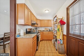 1813 Bergen St in Philadelphia, PA - Building Photo - Building Photo