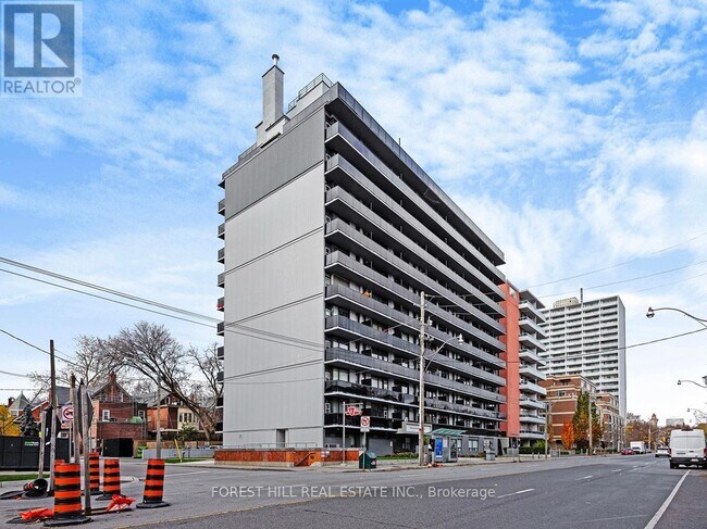 70 Spadina Rd in Toronto, ON - Building Photo - Building Photo