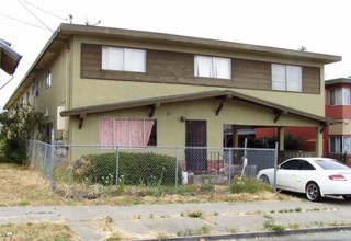 2926 Brookdale Ave in Oakland, CA - Building Photo - Building Photo