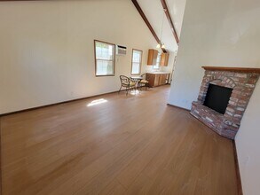 7247 Allott Ave, Unit 47A in Los Angeles, CA - Building Photo - Building Photo