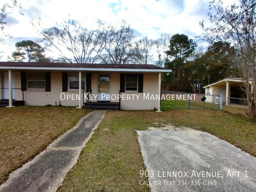 903 Lennox Ave in Dothan, AL - Building Photo