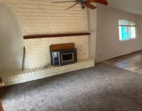 4709 Summertree Ln in Bakersfield, CA - Building Photo - Building Photo