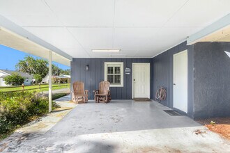 13922 SE 124th St in Ocklawaha, FL - Building Photo - Building Photo