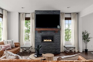 1015D 12th Ave S in Nashville, TN - Building Photo