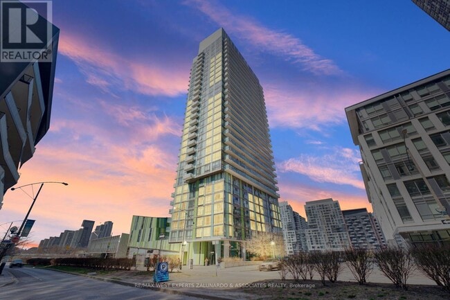 property at 170-170 Fort York Blvd