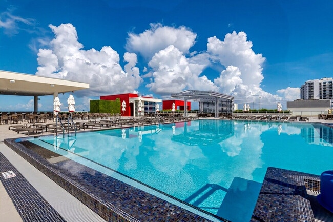 350 New York St in Hollywood, FL - Building Photo - Building Photo