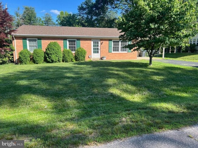 property at 15 Rainier Ln