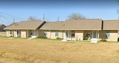 520 E Orange Ave in Orange Grove, TX - Building Photo - Building Photo