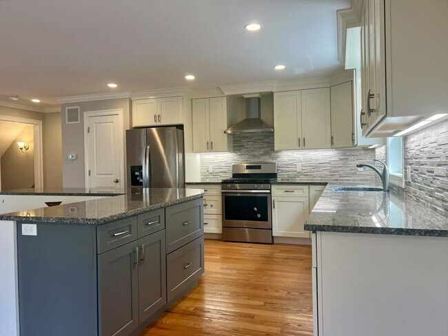 29 Orange St in Waltham, MA - Building Photo - Building Photo