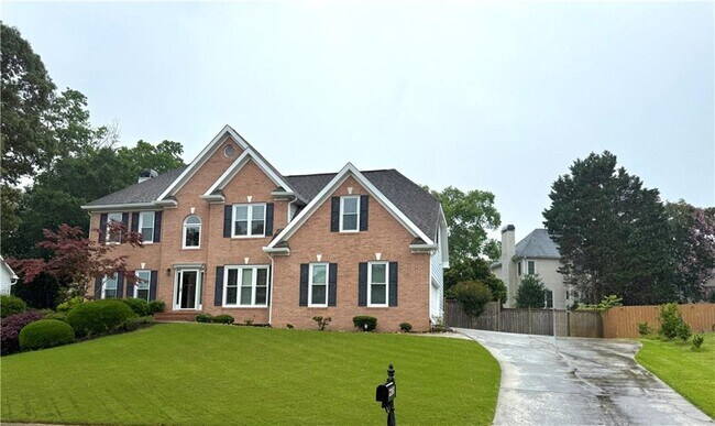 330 Winding Rose Ln in Suwanee, GA - Building Photo - Building Photo