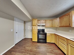 918 Kreider Ct in Trenton, OH - Foto de edificio - Building Photo