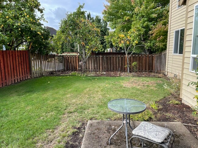 15982 NW Hackney Dr in Portland, OR - Building Photo - Building Photo