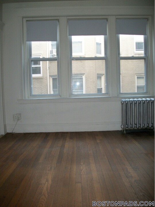 1171 Boylston St in Boston, MA - Building Photo