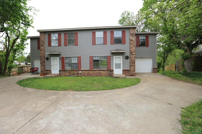602 Camellia Dr in Bentonville, AR - Building Photo - Building Photo