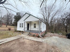 231 Fairview Dr in Lexington, NC - Building Photo - Building Photo