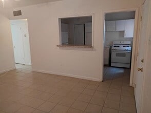 1707 N Stanton St in El Paso, TX - Building Photo - Building Photo