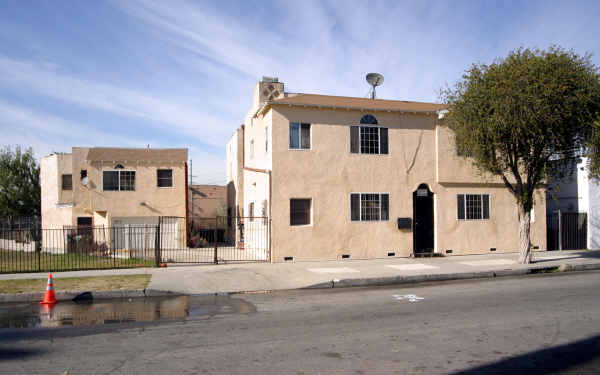 5 Unit Apartments + Excess Land in Los Angeles, CA - Building Photo