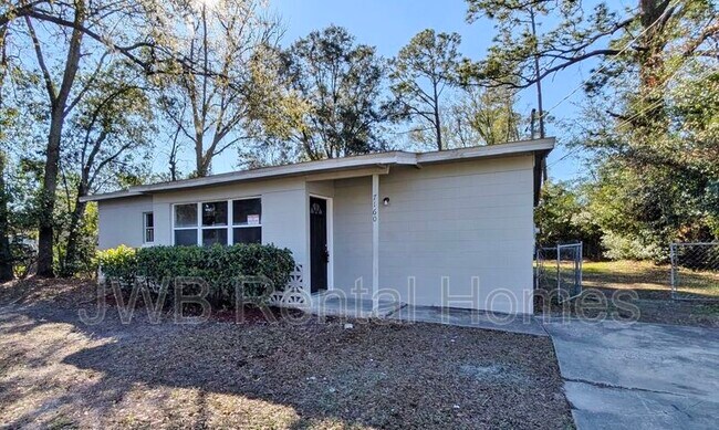 7160 Eudine Dr S in Jacksonville, FL - Building Photo - Building Photo