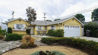 3138 Shadypark Dr in Long Beach, CA - Building Photo