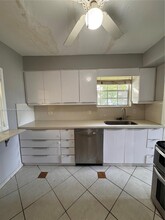 316 SW 2nd Terrace in Hallandale Beach, FL - Building Photo - Building Photo