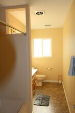 453 Grandview Dr in Bishop, CA - Building Photo - Building Photo