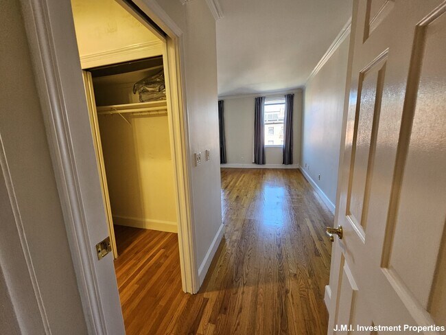 180 Marlborough St, Unit 4 in Boston, MA - Building Photo - Building Photo