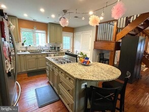 1200 Highwood Rd in Rockville, MD - Building Photo - Building Photo