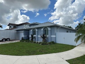 16176 SW 149th Terrace in Miami, FL - Building Photo - Building Photo