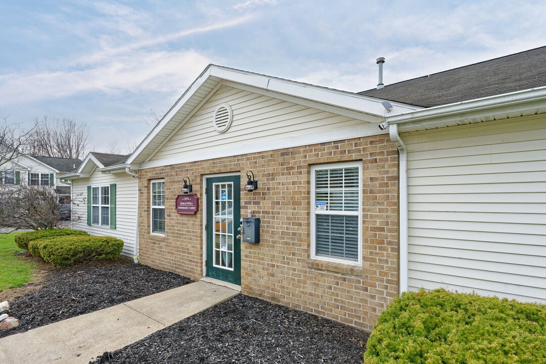 Heritage Park Apartments in Webster, NY - Foto de edificio