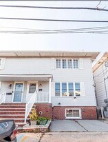 136 Suburbia Terrace in Jersey City, NJ - Building Photo