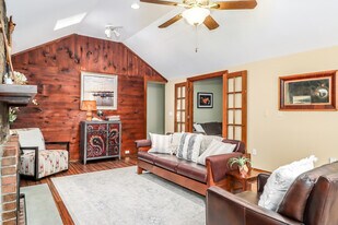 5 Birch Ln in New Milford, CT - Building Photo