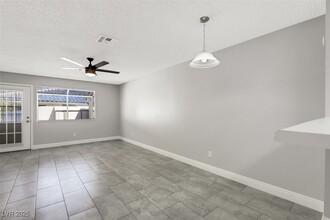 2024 Willowbury Dr in Las Vegas, NV - Building Photo - Building Photo