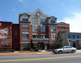 327 8th St NE Apartments