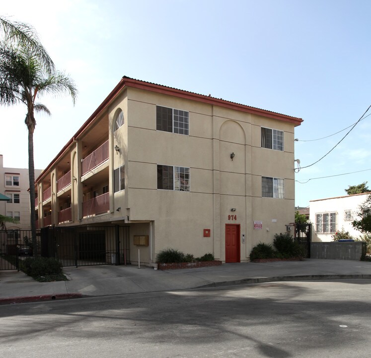 974 Figueroa Ter in Los Angeles, CA - Foto de edificio