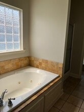 210 Hedgerow Dr in Leesburg, GA - Building Photo - Building Photo