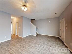 5484 Sierra Tr in College Park, GA - Building Photo - Building Photo