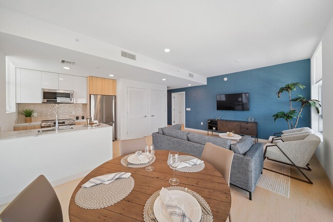 1818 Park in Hollywood, FL - Building Photo - Interior Photo