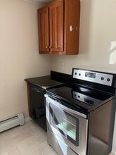 94 Main St, Unit 94A Main St in South Berwick, ME - Foto de edificio - Building Photo