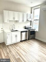 111 S 8th St, Unit 5 in Philadelphia, PA - Building Photo