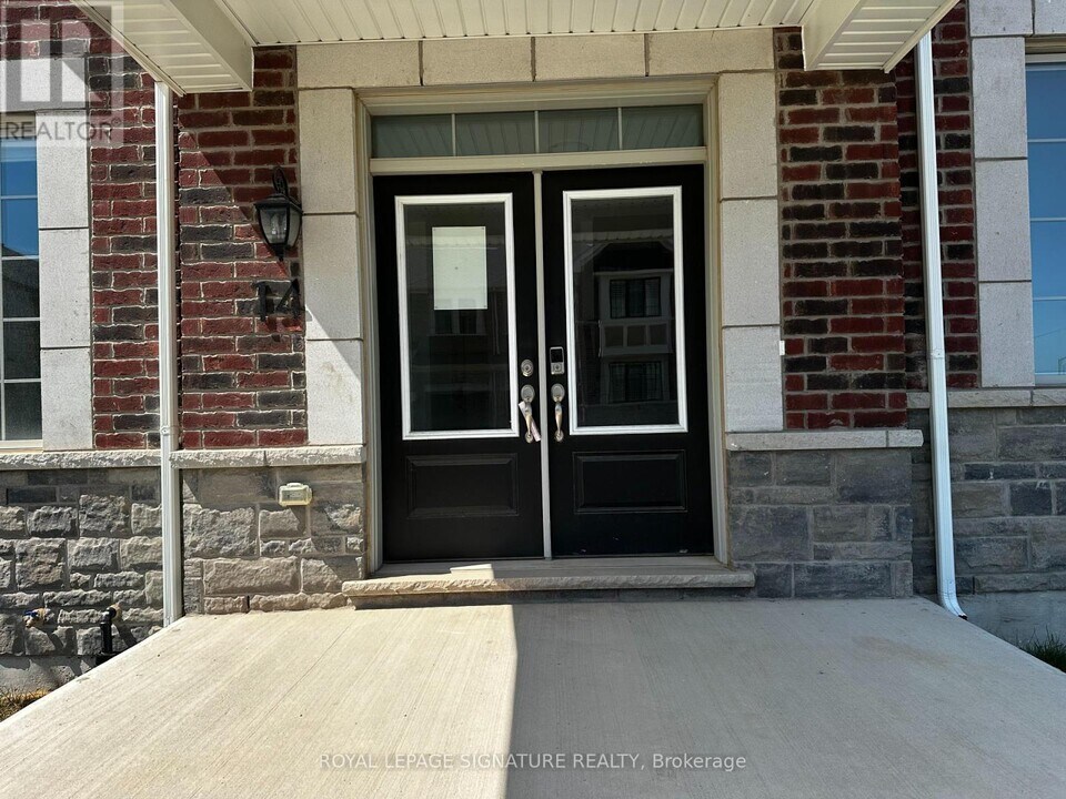 1259 Lily Cres in Milton, ON - Building Photo