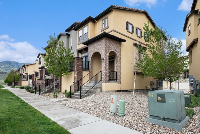 15525 W Washburn Ave in Denver, CO - Building Photo - Building Photo