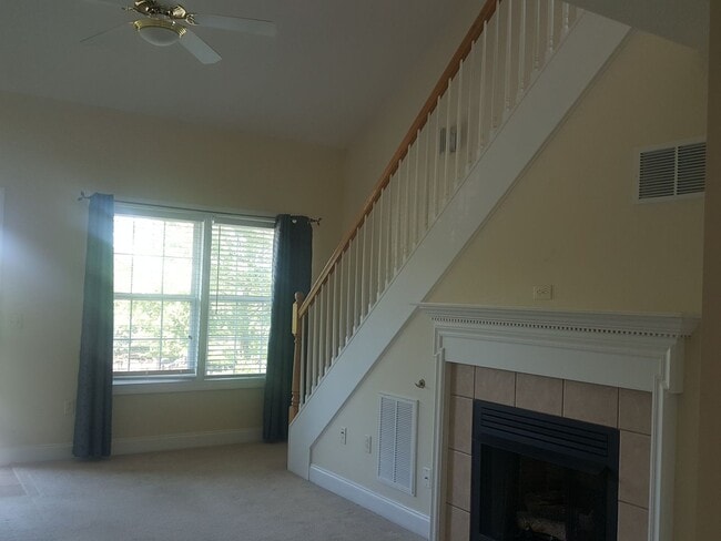 230 Willow Oak Dr NW in Christiansburg, VA - Foto de edificio - Building Photo