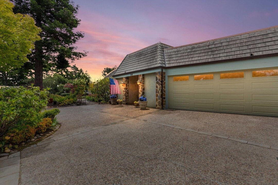 360 Camino Al Barranco in La Selva Beach, CA - Building Photo