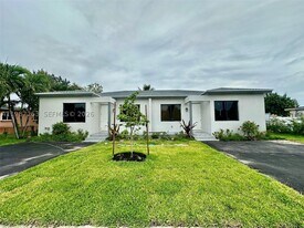 2377 NW 105th St in Miami, FL - Building Photo