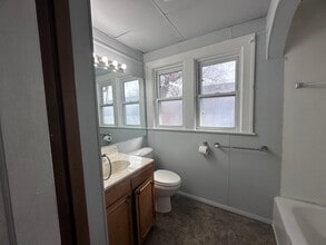 205 Winter in Danville, IL - Building Photo - Building Photo