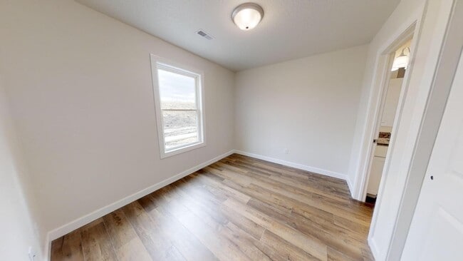 Pleasant Valley Townhomes in Bettendorf, IA - Foto de edificio - Building Photo