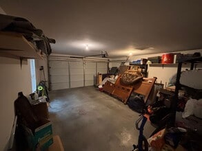 516 Stone Pointe Dr in Manhattan, KS - Building Photo - Building Photo