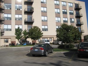 The Park Terrace in Chicago, IL - Building Photo - Building Photo